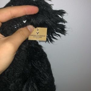 American Eagle: grey infinity scarf NWT